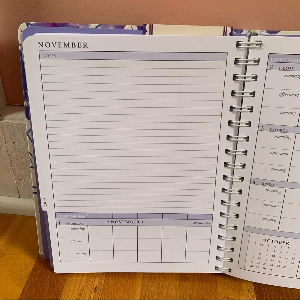 Mom's Weekly Planner Schedule Calendar or Notebook